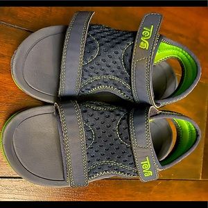 Teva Psyclone XLT Sandal - Toddler Size 10 - Like New